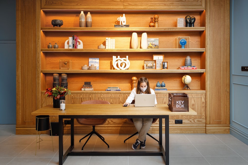 Mercure Porto Centro Aliados in Porto, Portugal