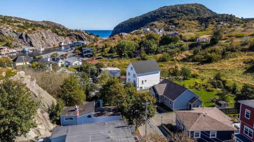 Adventure Haven Hot Tub & Quidi Vidi Charm in St. John's, Canada