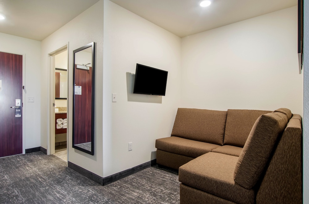 Cobblestone Hotel and Suites Torrington - photo 7