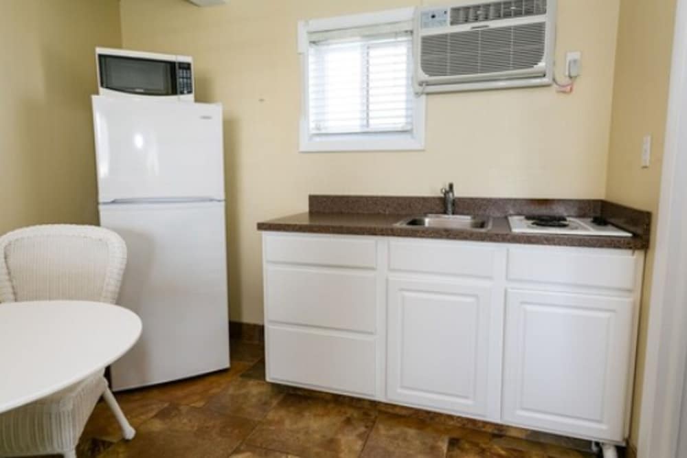 Aztec Motel - photo 13