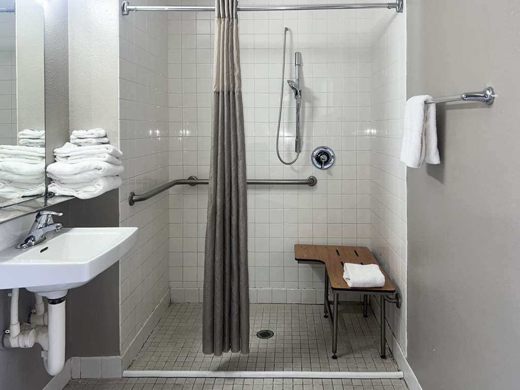 Motel 6 Tulare CA - photo 17