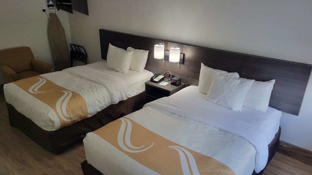 Quality Inn Forsyth near GA Public Safety Training Center - photo 4
