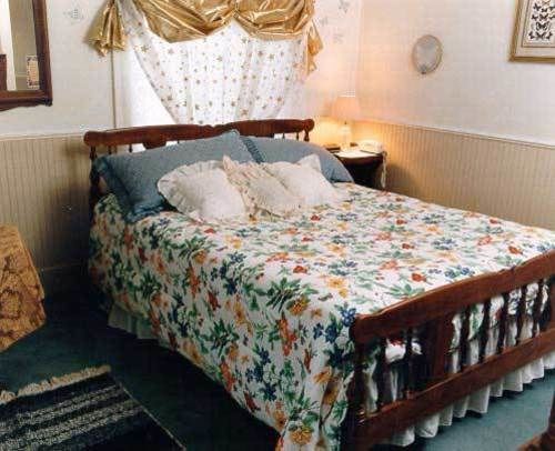 Sunnyside Inn Bed & Breakfast - photo 29