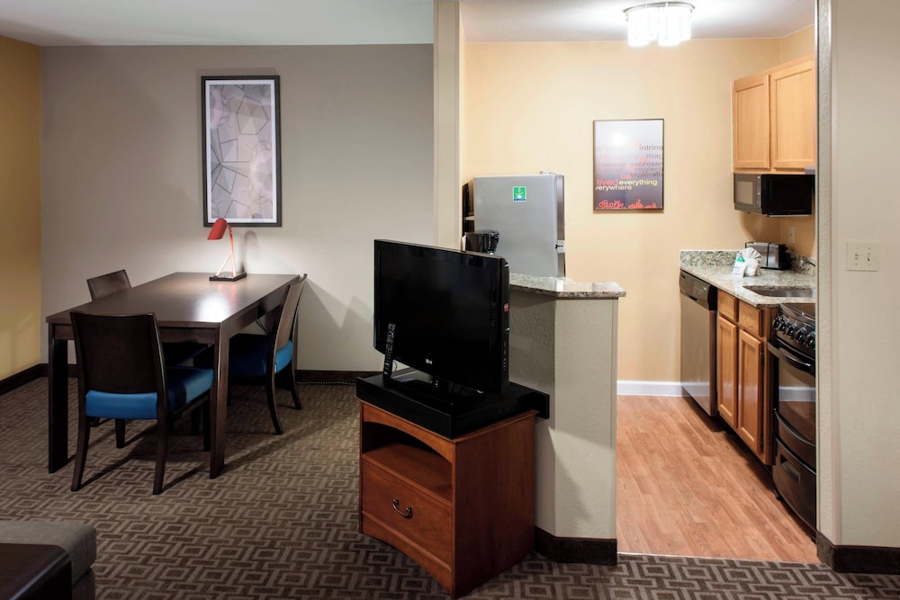 TownePlace Suites by Marriott Dallas Las Colinas - photo 11