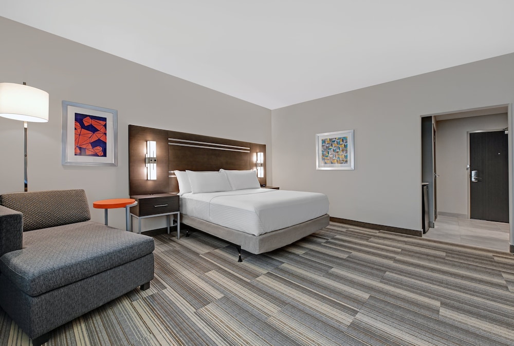 Holiday Inn Express & Suites Houston Memorial City Centre by IHG - photo 2