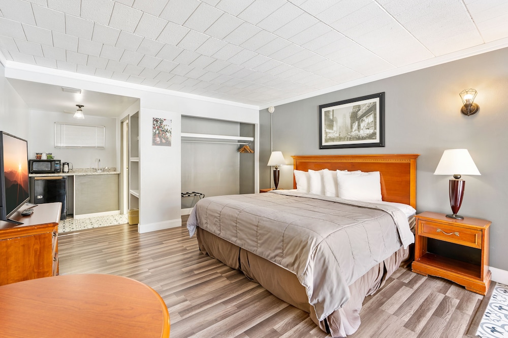 FairBridge Inn & Suites at West Point - photo 11