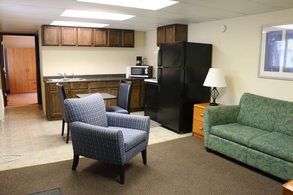 Custom Stay Thief River Falls - photo 8