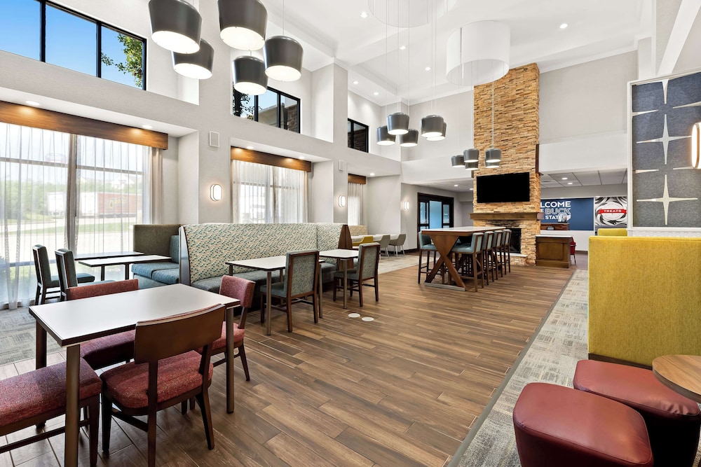 Hampton Inn & Suites Canton - photo 25