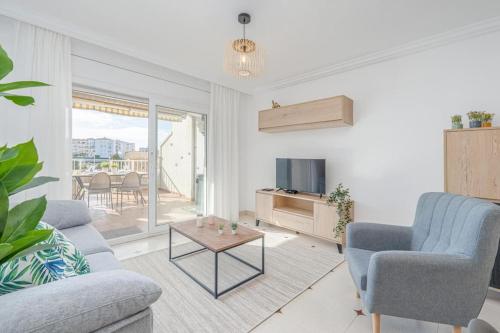 1014 Apartamento Al Lago San Maurici 1 Habitacion Y Piscina by Homeselectspain — 4-Star Luxury Hotel in Empuriabrava, Spain