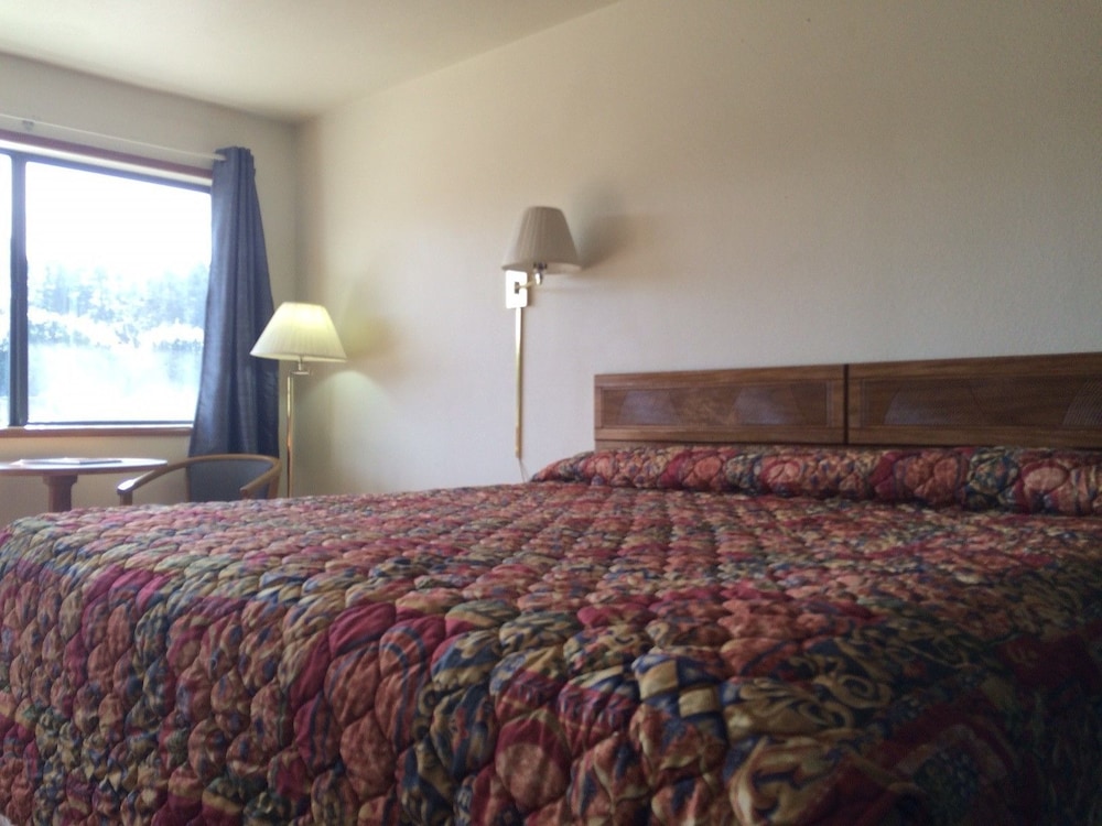 Silver Sands Motel - photo 5