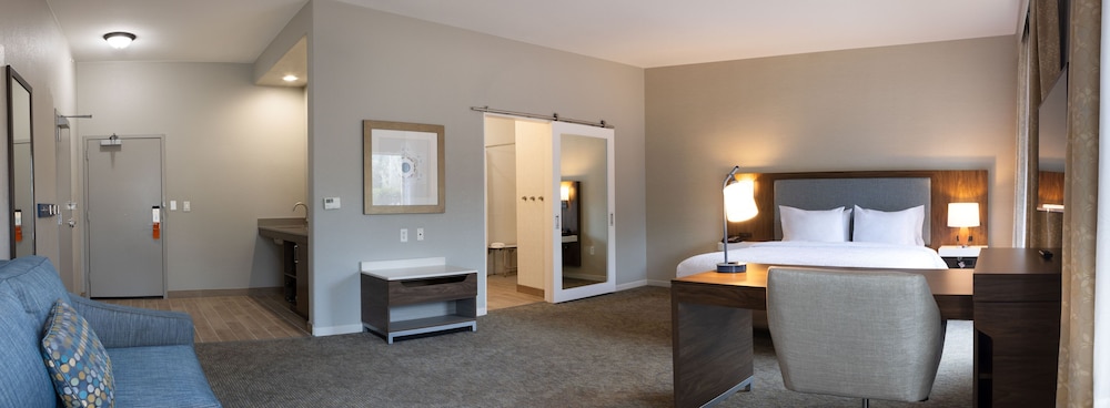 Hampton Inn & Suites Boerne - photo 25