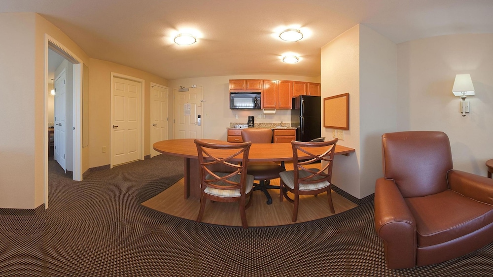 Candlewood Suites Lafayette by IHG - photo 12