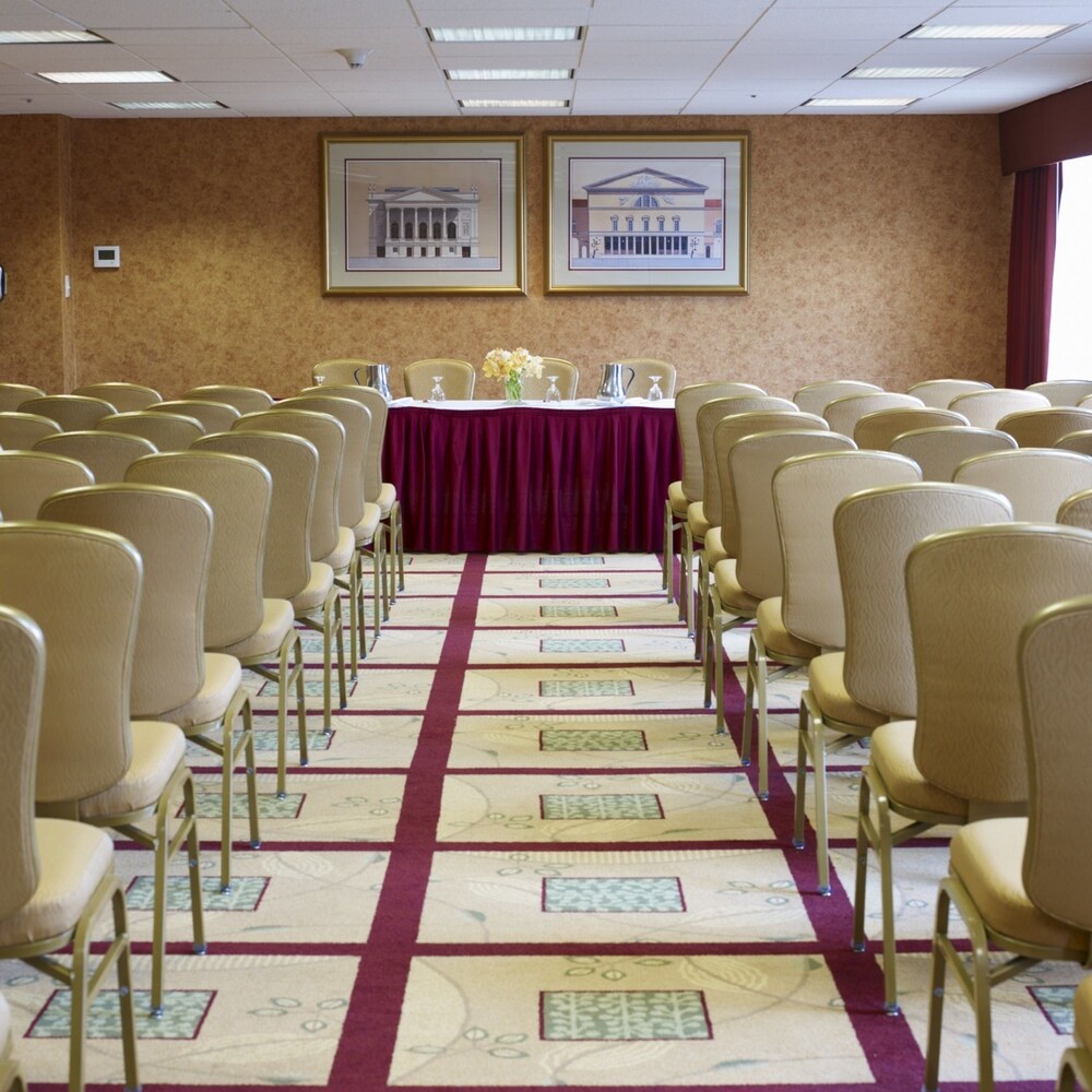Red Lion Hotel Hartford - photo 13