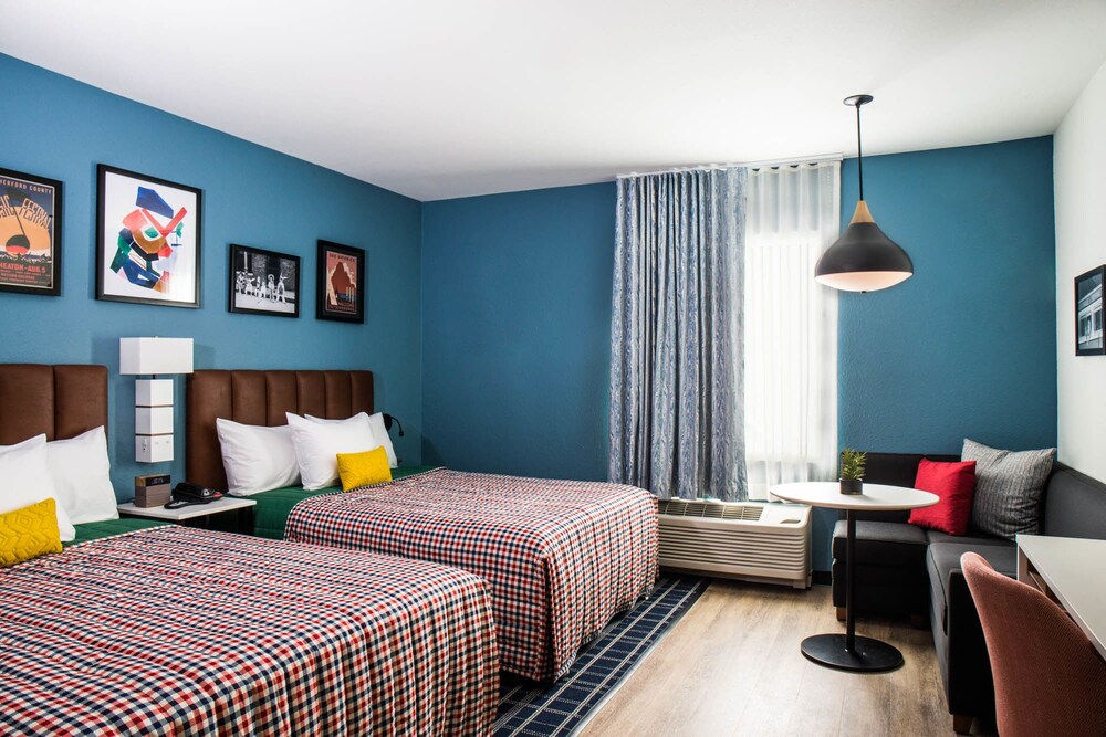 Uptown Suites Extended Stay Austin TX Round Rock - photo 2