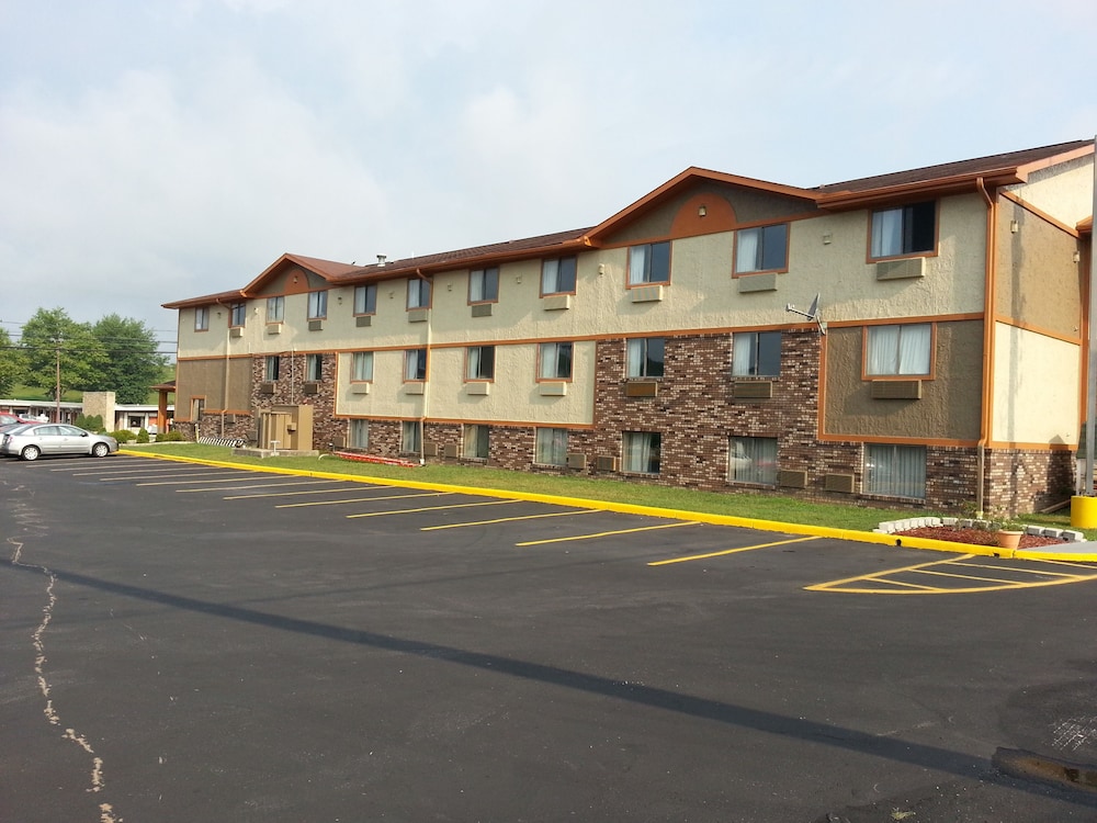 Super 8 by Wyndham Bedford - photo 16