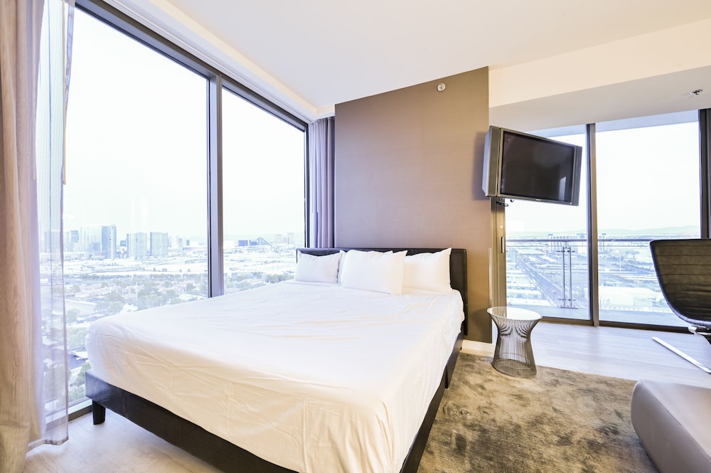 StripViewSuites at Palms Place Penthouses - photo 8