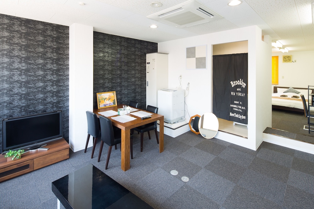 Excellent Black - carbon neutral hotel in Osaka