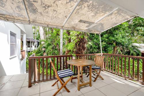 Palm Cove Beach Retreat 1st Floor — 4-Star Luxury Hotel in Palm Cove, Australia