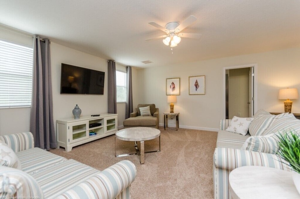 Champions Gate Ihr 4035 — 4-Star Luxury Hotel in Four Corners, United States