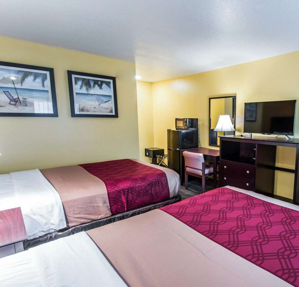 Econo Lodge Cocoa Beach near the Port - photo 11