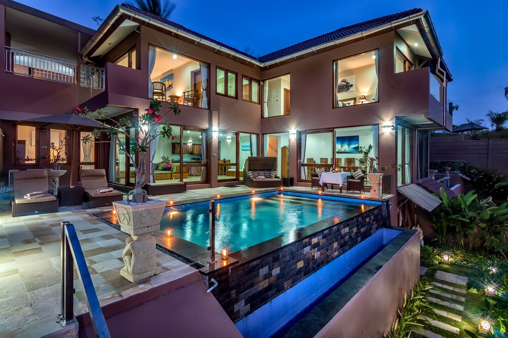 Villa Giuliana — 4-Star Luxury Hotel in Senggigi, Indonesia