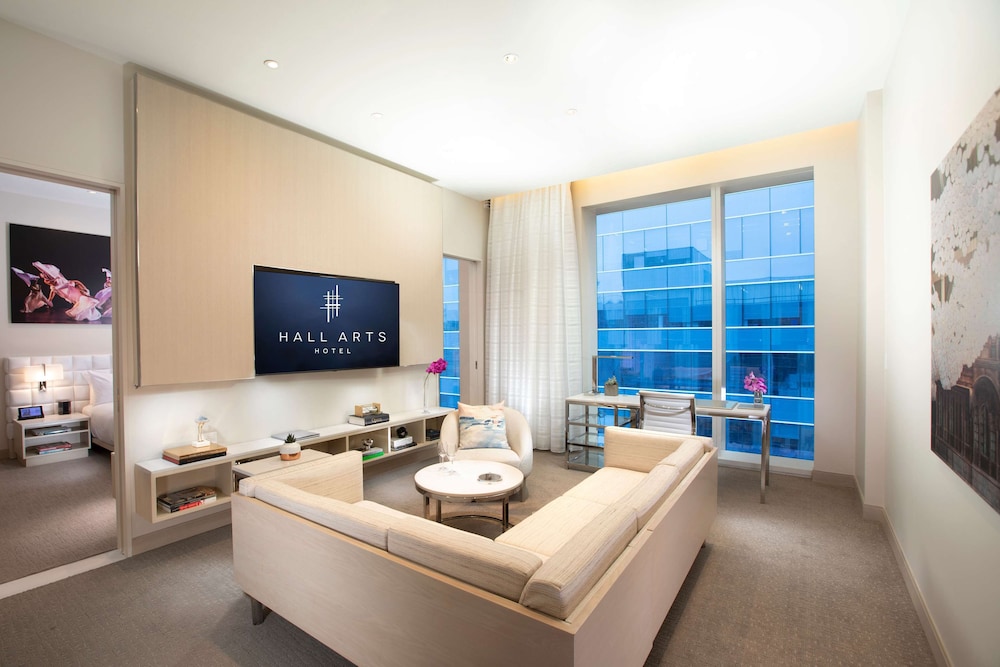 HALL Arts Hotel Dallas Autograph Collection - photo 36