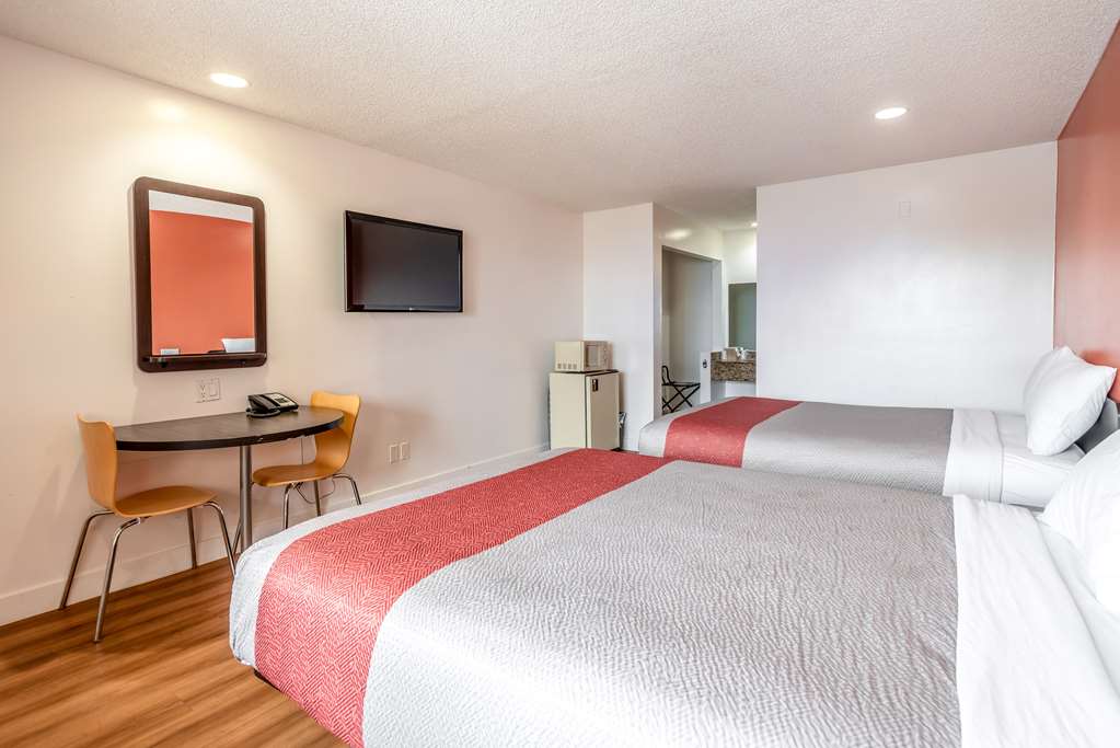 Motel 6 Gardena CA South - photo 15
