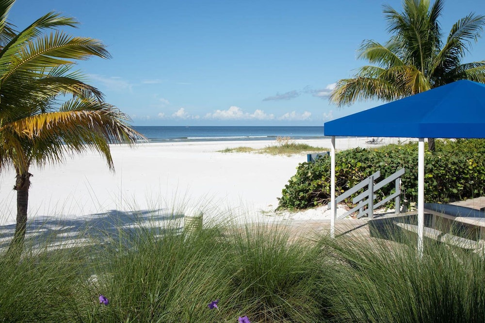 The Neptune Resort - photo 42