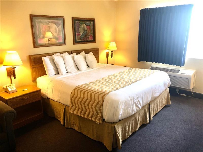 Travelodge by Wyndham Grand Island - photo 5