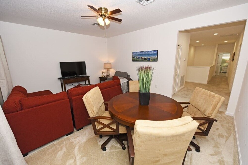 4557 Cabello Loop 6 bedrooms 3 bathrooms - photo 15