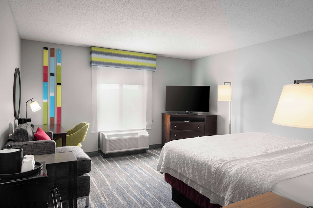 Hampton Inn & Suites Birmingham 280 East Eagle Point - photo 10