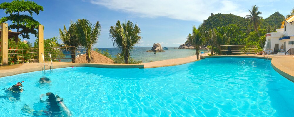 Lub d Koh Tao Tanote Bay in Koh Tao, Thailand