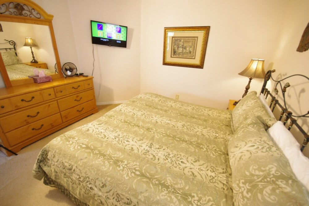 Emerald Island Resort Seven bedroom - photo 5