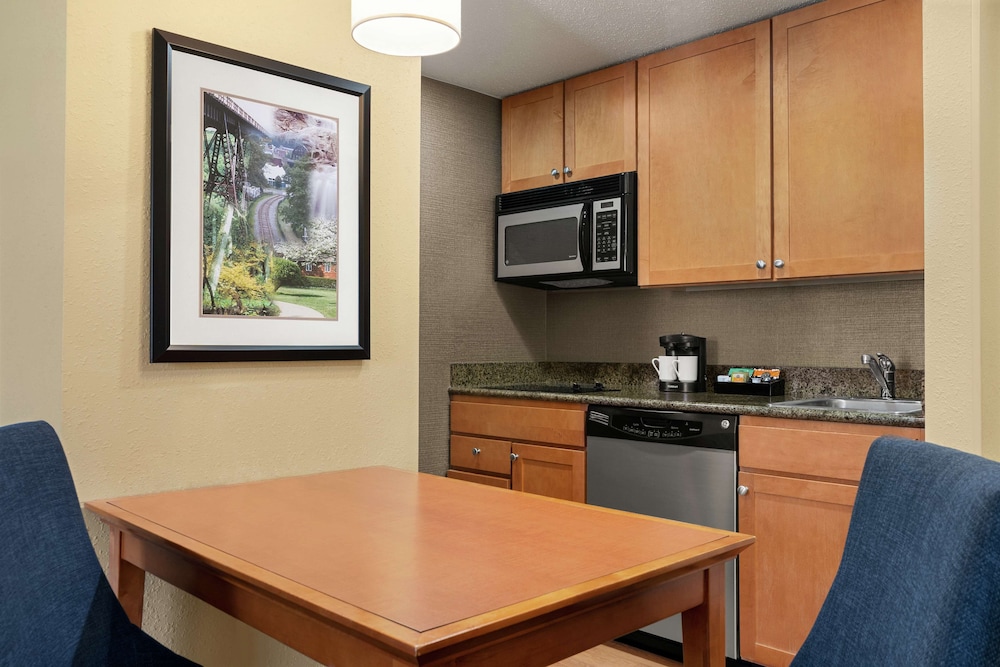 Homewood Suites by Hilton Allentown Bethlehem Airport - photo 17