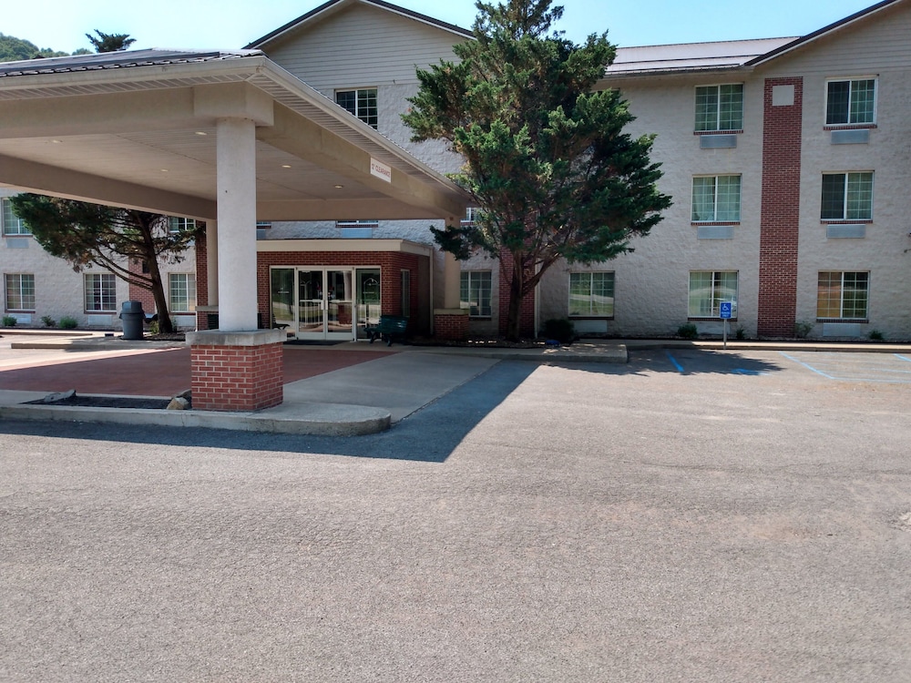 The Glenville Inn - photo 48