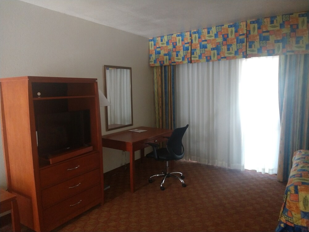 Windemere Hotel and Conference Center - photo 15