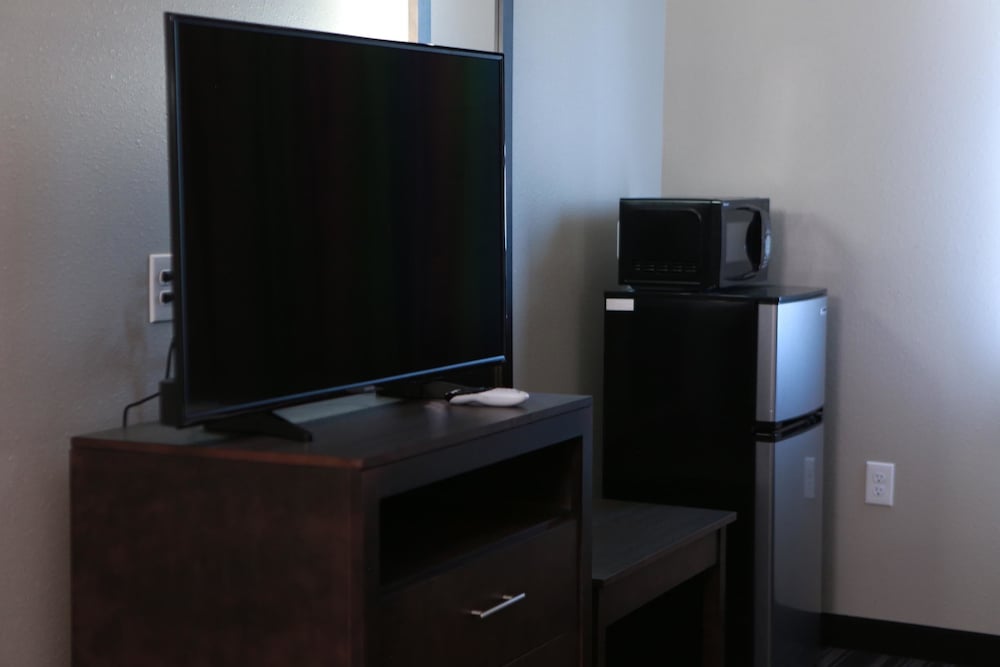 Home Inn and Suites - photo 37