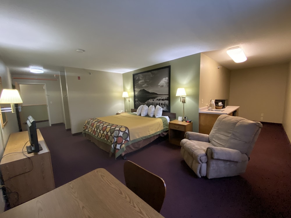 Super 8 by Wyndham Beresford - photo 13