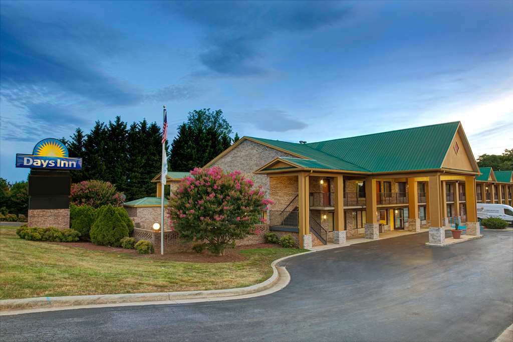 Days Inn by Wyndham Conover Hickory - photo 2