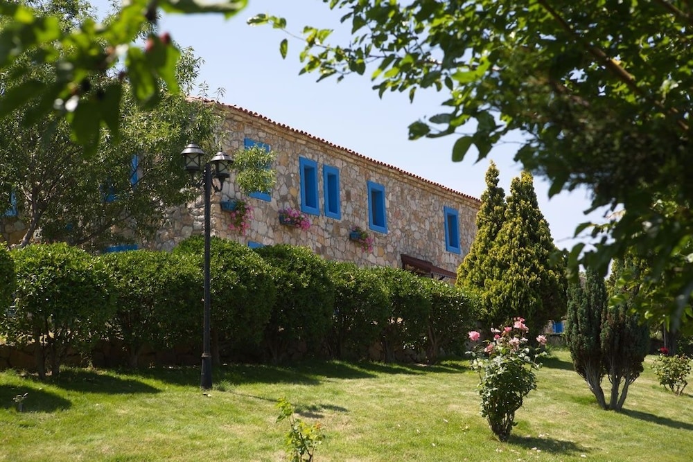 Ataol Tatil Ciftligi — hotel in Bozcaada