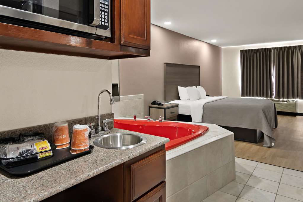 Quality Inn & Suites Weatherford - photo 37