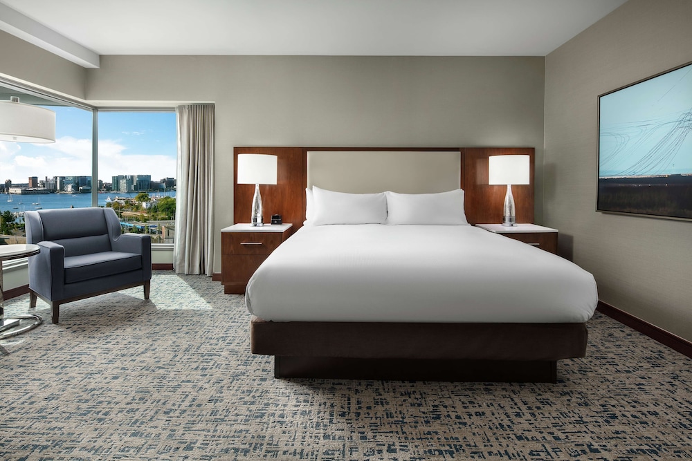 Hilton Boston Logan Airport - photo 16