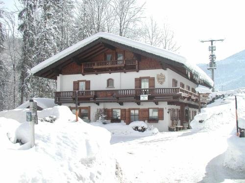 Alpenchalet Bianca - carbon neutral hotel in Ramsau