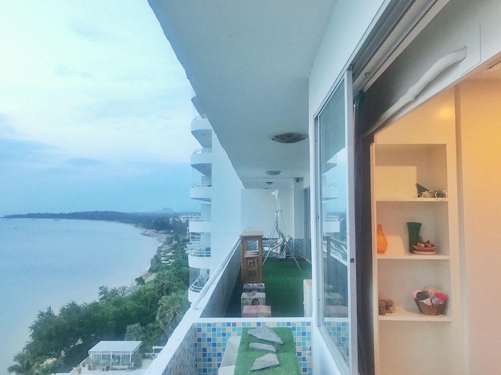 A2e Ibiza Khao Tao Hua Hin in Pran Buri, Thailand