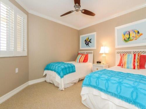 Deluxe Beachfront Condo Located in Prestigious Resort with Pool and Hot Tub by RedAwning - photo 15