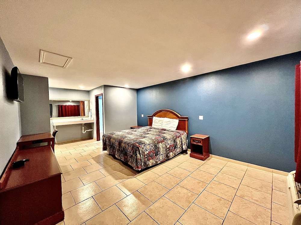 Texas Inn Mcallen — hotel in Mcallen
