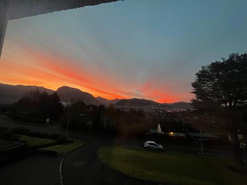 TRAMORE self contained 1 bedroom unit king size bed free private parking 3 miles from Fort William High Street — 4-Star Luxury Hotel in Fort William, United Kingdom