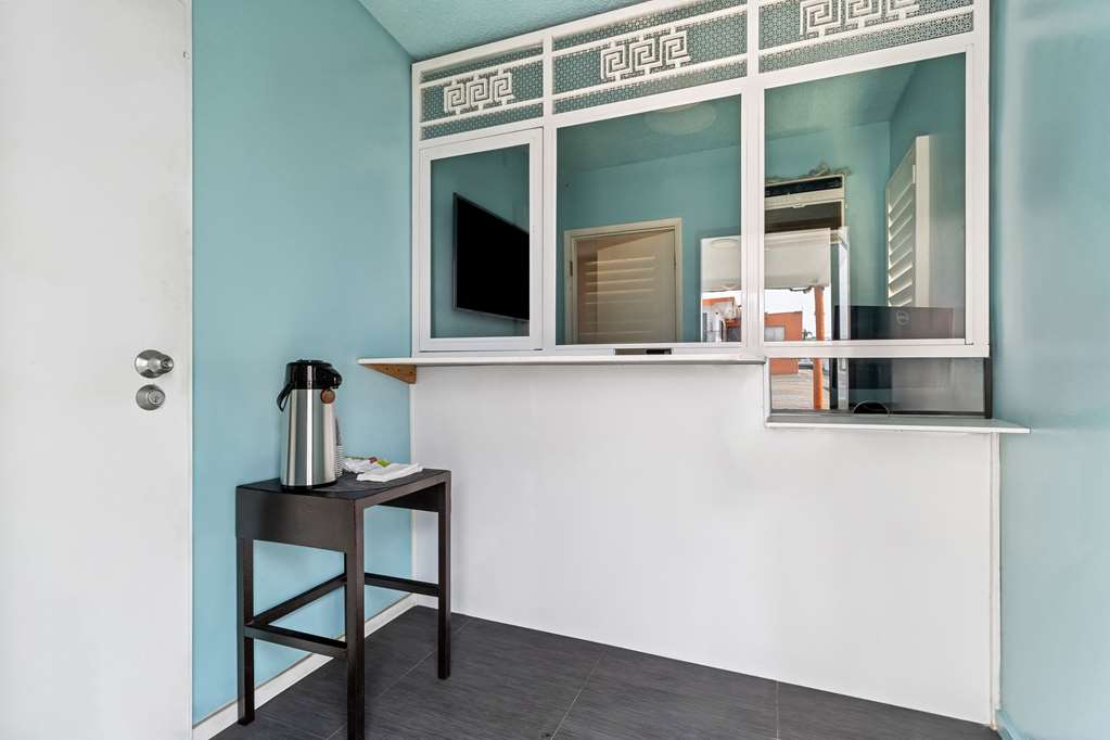 Rodeway Inn & Suites North Hollywood Burbank Airport Universal Area - photo 11