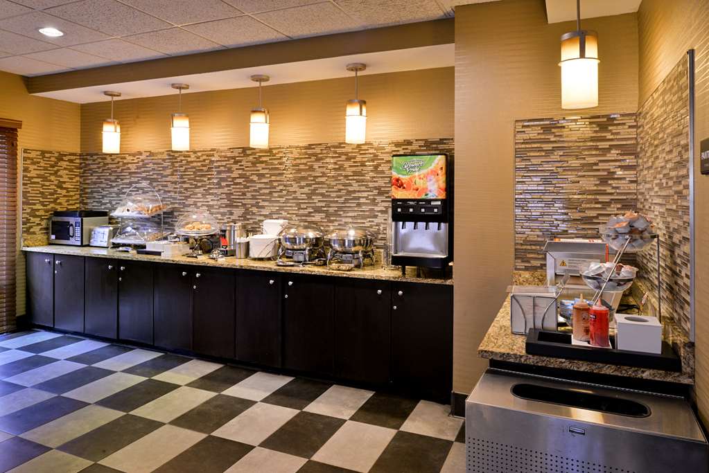 Best Western Plus Wichita West Airport Inn - photo 8