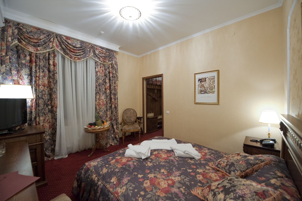 Deluxe Hotel Kupava — Lviv — photo 5